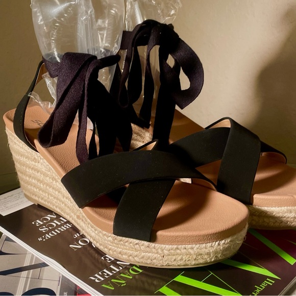 Black Espadrille Wedge Sandals Sz 8 NEW - Picture 2 of 6